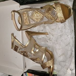 Thalia sodi Womens heels. Size 7.5 only worn for a couple hours.